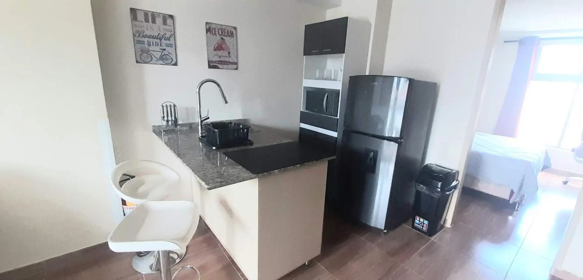 New Comfortable Laureles Apartment Great Location! Medellin