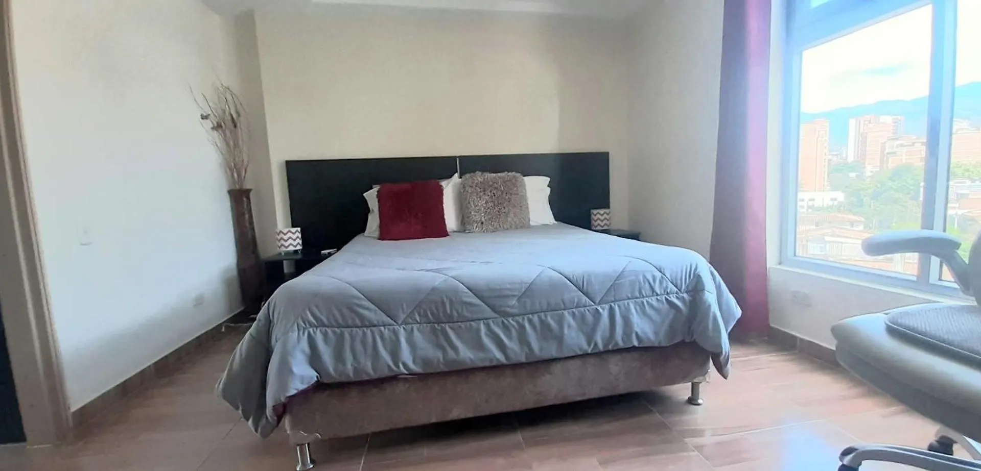 New Comfortable Laureles Apartment Great Location! Medellin