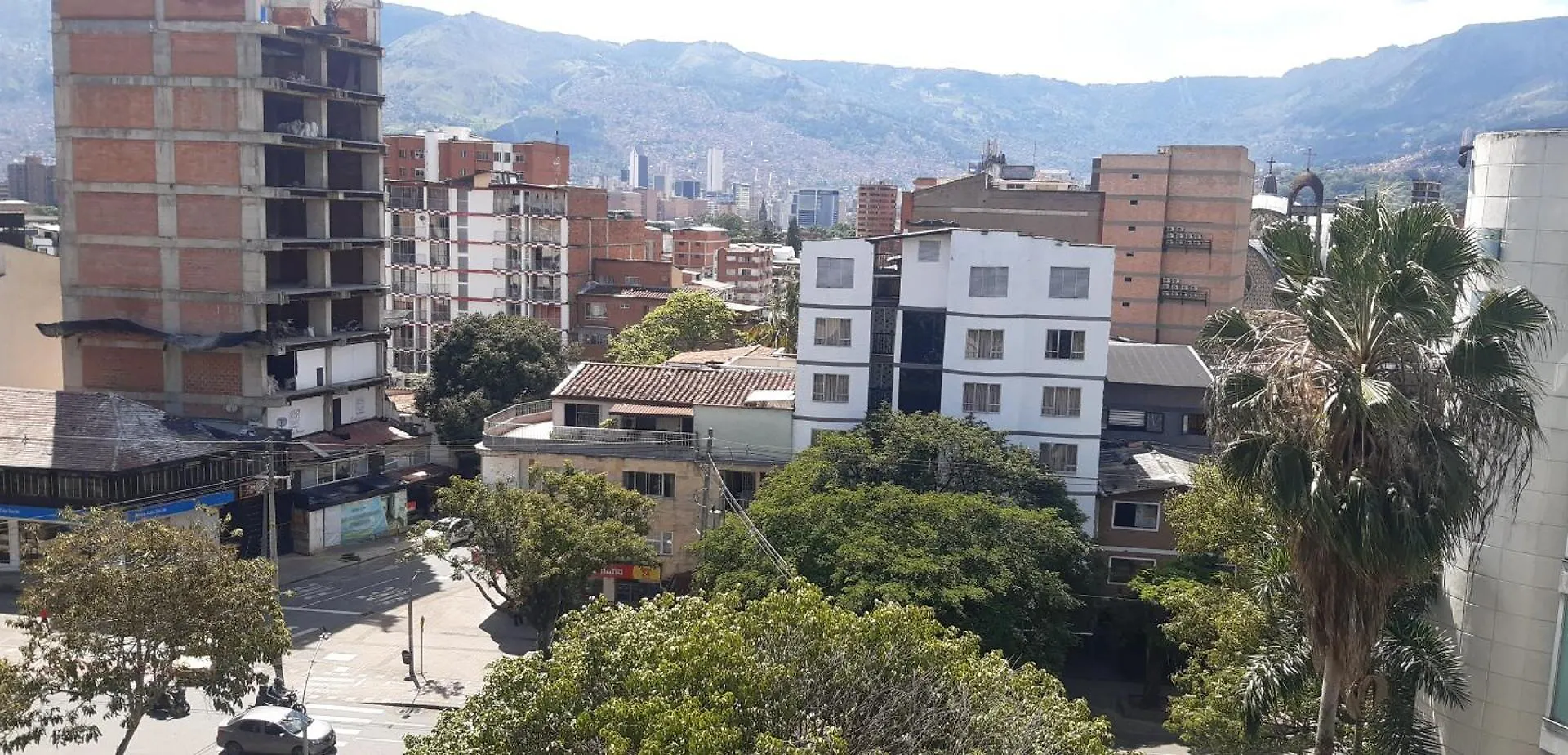 New Comfortable Laureles Apartment Great Location! Medellin